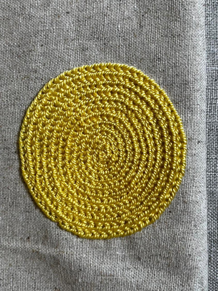 Set of 6 Hand Embroidered Lincot Serviettes - Circle