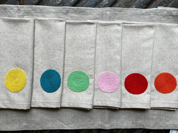 Set of 6 Hand Embroidered Lincot Serviettes - Circle